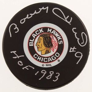 Bobby Hull Signed Blackhawks Logo Hockey Puck